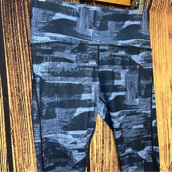 Lululemon Wunder Under Crop Hi-Rise 21" Transition Midnight Multi Navy Size 6 - Picture 3 of 8